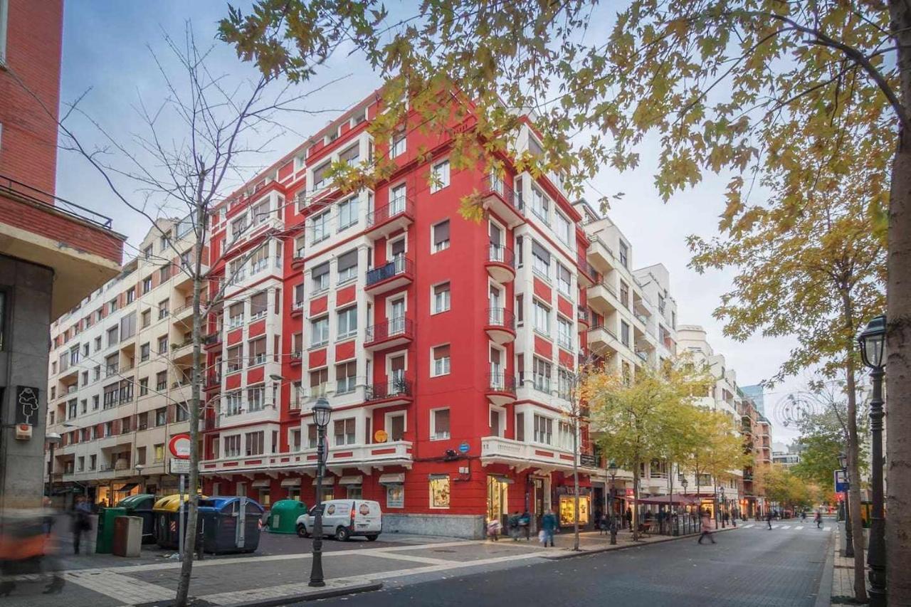 Estrena Glamour Y Guggenheim Билбао Екстериор снимка